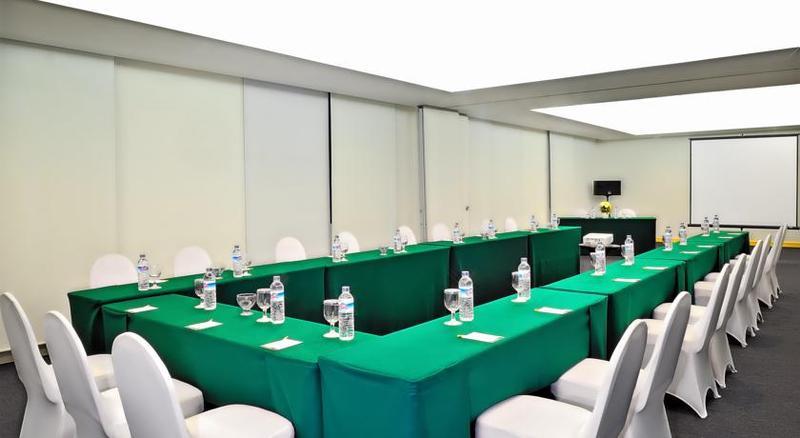Sintesa Peninsula Hotel Palembang Eksteriør billede
