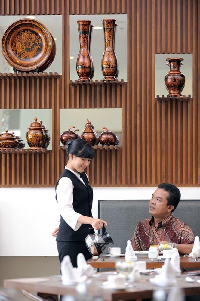 Sintesa Peninsula Hotel Palembang Eksteriør billede