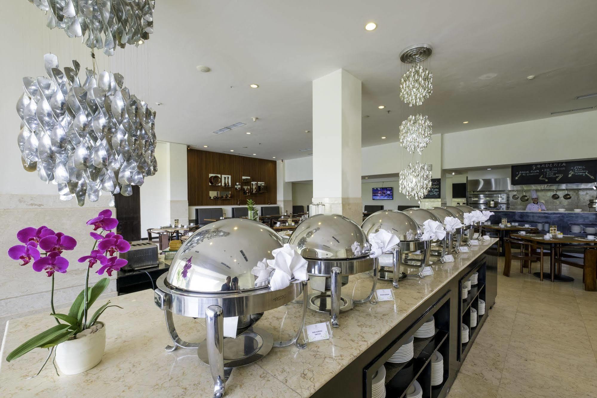 Sintesa Peninsula Hotel Palembang Eksteriør billede