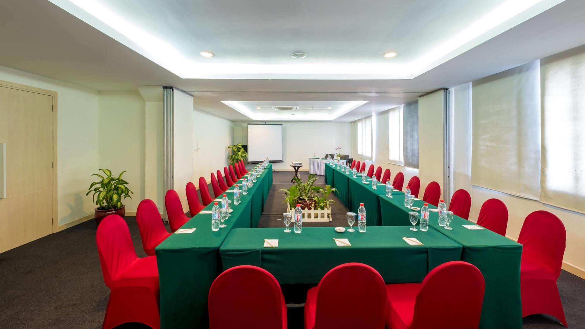 Sintesa Peninsula Hotel Palembang Eksteriør billede